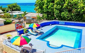 Marine View Hotel Ocho Rios 3*